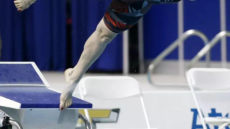 Women's Swimming and Diving In First at SMU Classic