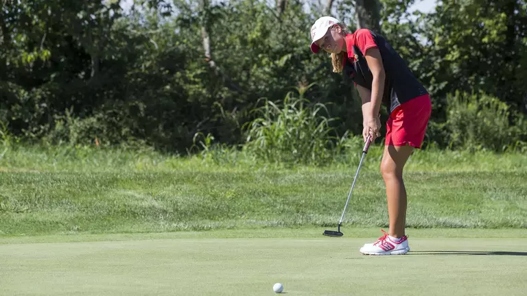 Hartlage Leads Women's Golf on First Day of Cougar Classic