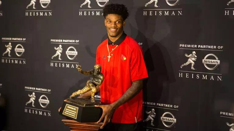 Jackson Adds AP Player of the Year to His Trophy Case
