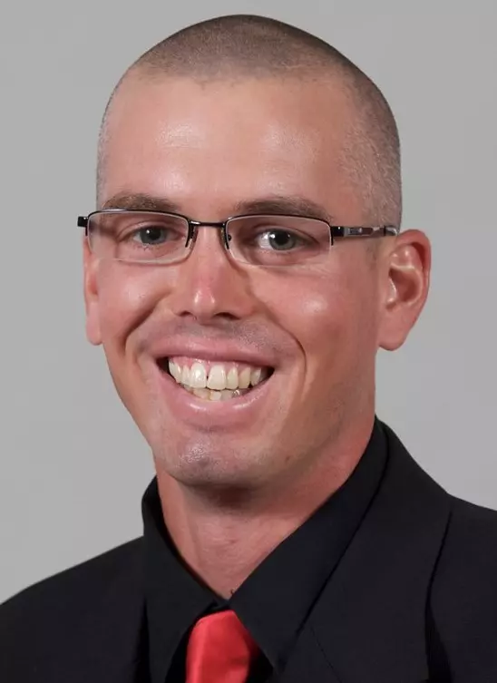 Stefan Naughton | Women's Tennis