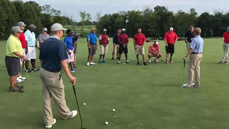 Women’s Golf, Semper Fi Fund Partner to Teach Recovering Veterans