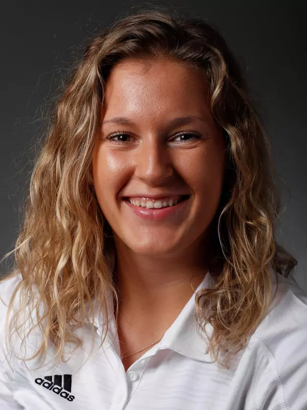 This is a head shot of Mallory Burnett.