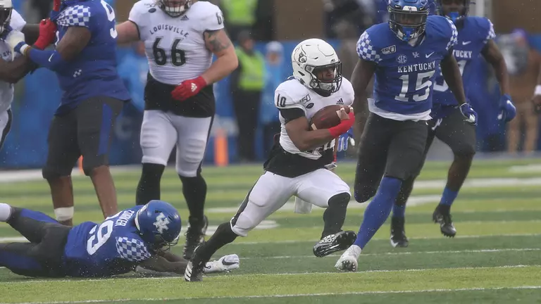 Bowden's 4 Rushing TDs Help Kentucky Rout Louisville 45-13