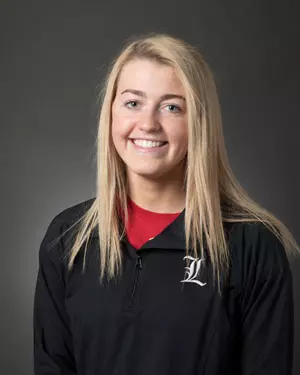 Belle_Dora_headshot_Web