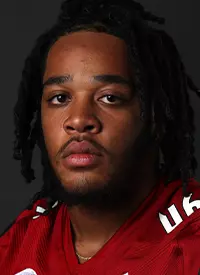 Darrian Bell Headshot 21