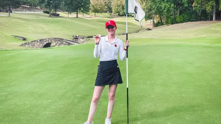 Griffiths' Hole-in-One Puts Cardinals in 4th After First Two Rounds