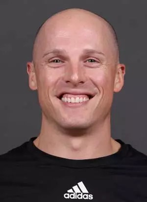 Rhen Vail Louisville Women's Basketball