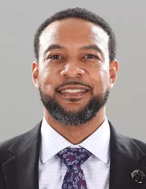 Shay Robinson Louisville Women's Basketball