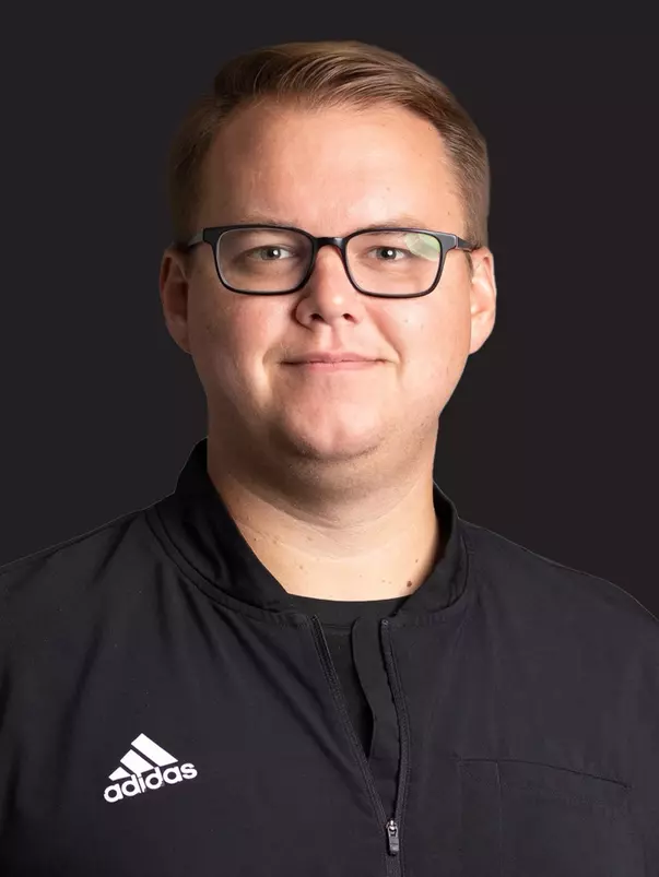 Branden Whitley headshot 23