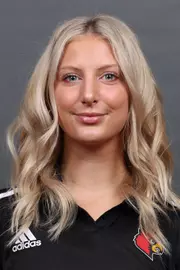Abigail Bohn Headshot