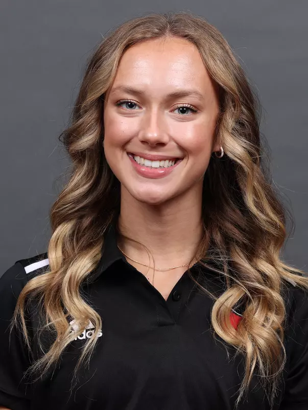 Lily Storey Headshot