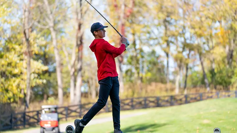 Claycomb Ties for Medalist Honors; Cards Finish in Second