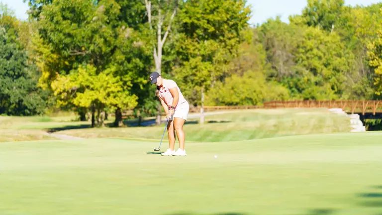 Women’s Golf Moves to Fourth Place After Round 2 of Blessings Collegiate Invitational