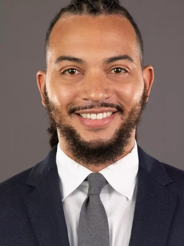 Eli Foy headshot