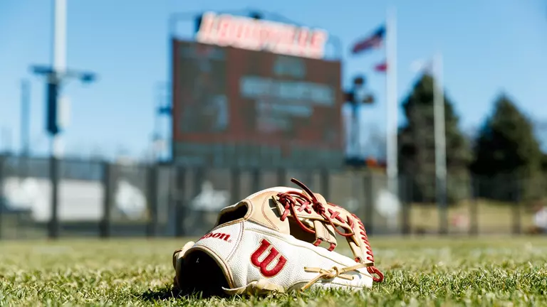 Louisville Softball Youth and Middle School Camp Registration Open for Summer 2025