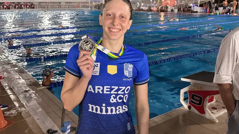 Cardinal Swimmers Shine On International Stage