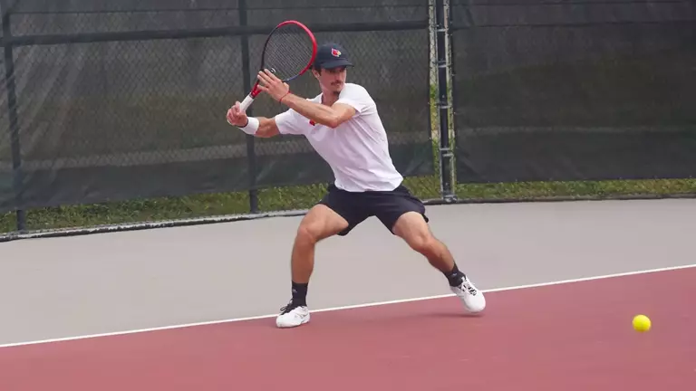 Cressoni, Onofrei Each Win Singles Flight at Louisville Invitational