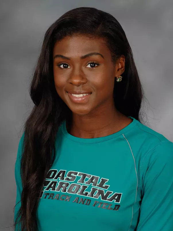 Sophomore Jessica Gelibert