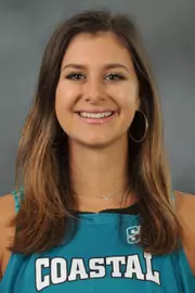 2020-21 Headshot of Olivia Smith