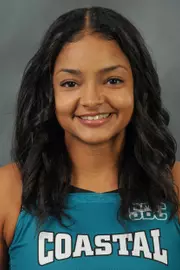 2020-21 Headshot of Tiarra Davis