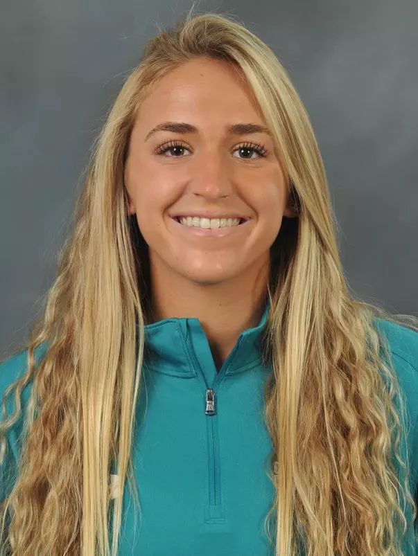 Abi Georgie 2021 headshot