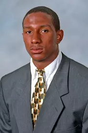 Taylor McFadden 2004 headshot