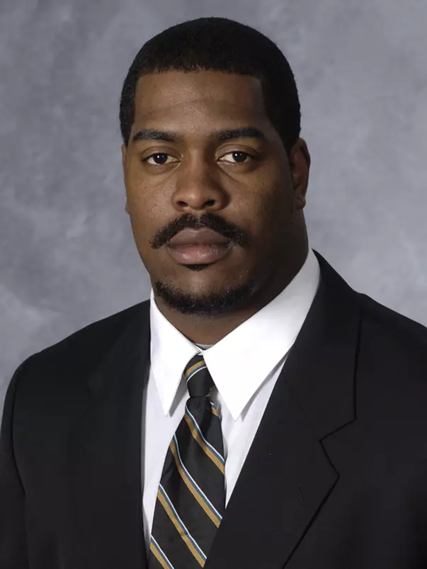 Ryan Lowery 2006 headshot