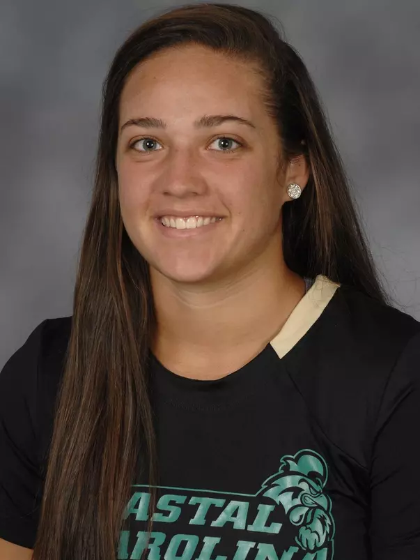 Holly McKee 2014 headshot