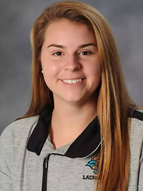 Caroline Williams 2017 headshot