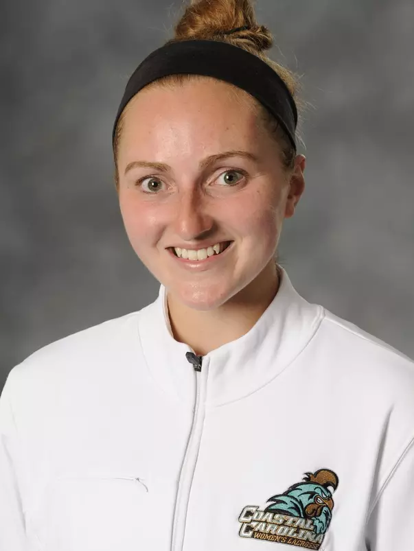 Maggie Carr 2016 headshot