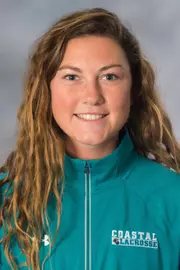 Ali Davis 2018 headshot