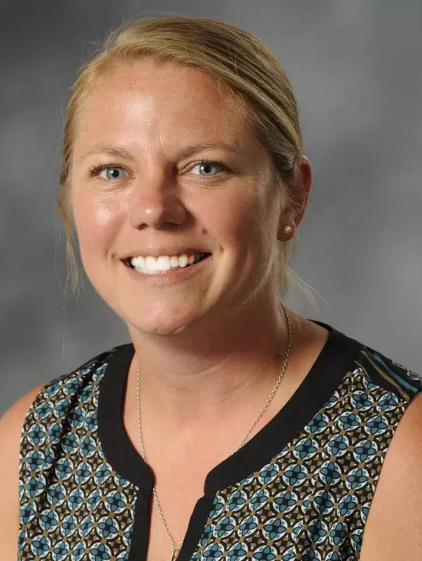 Kristen Selvage 2015 headshot