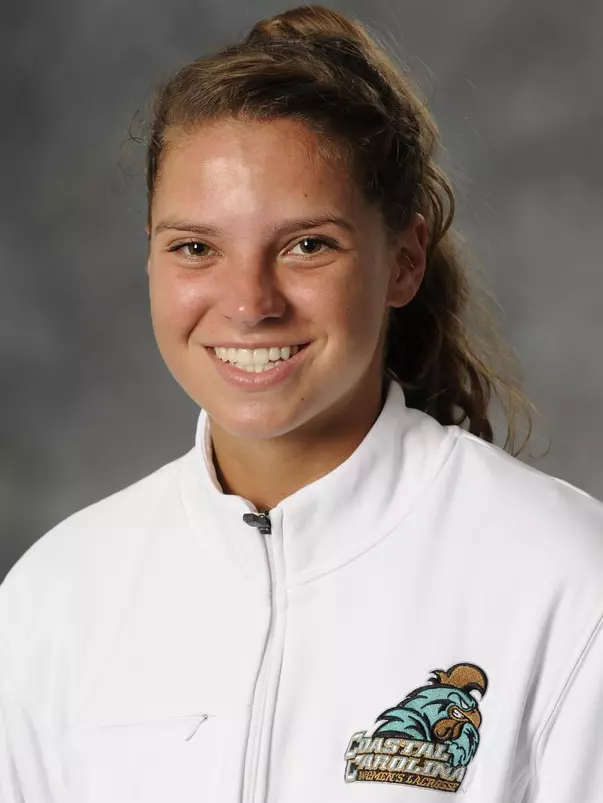 Madeline Bromley 2016 headshot