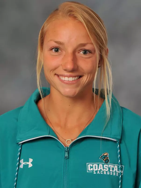 Abbey Buchanan 2019 headshot