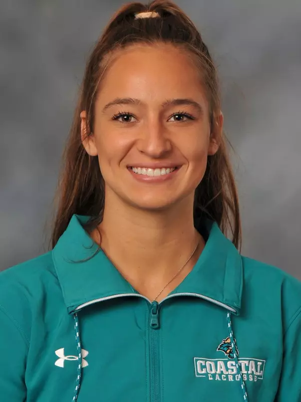 Abby Cooper 2019 headshot