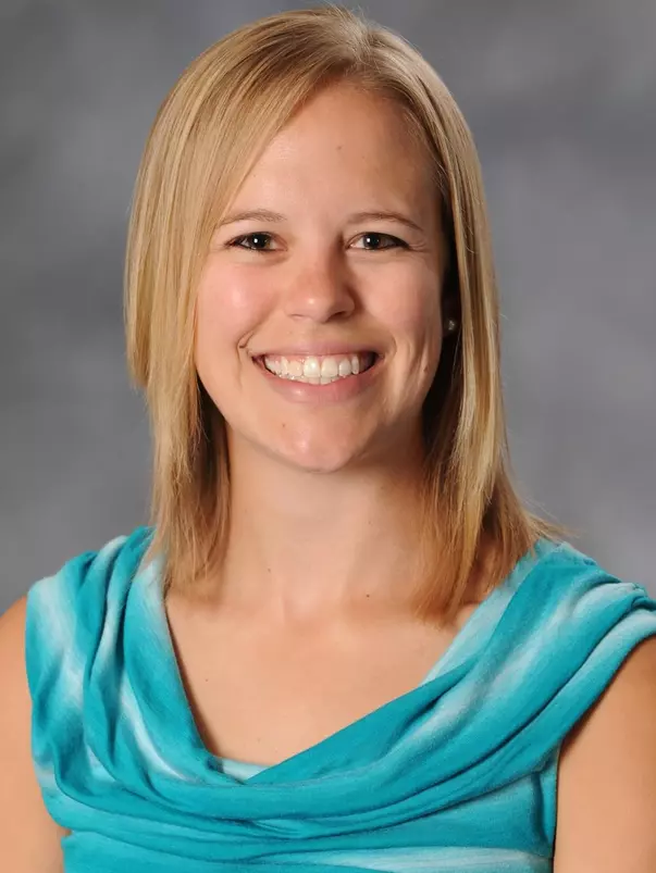 Adrianna Piontek 2017 headshot