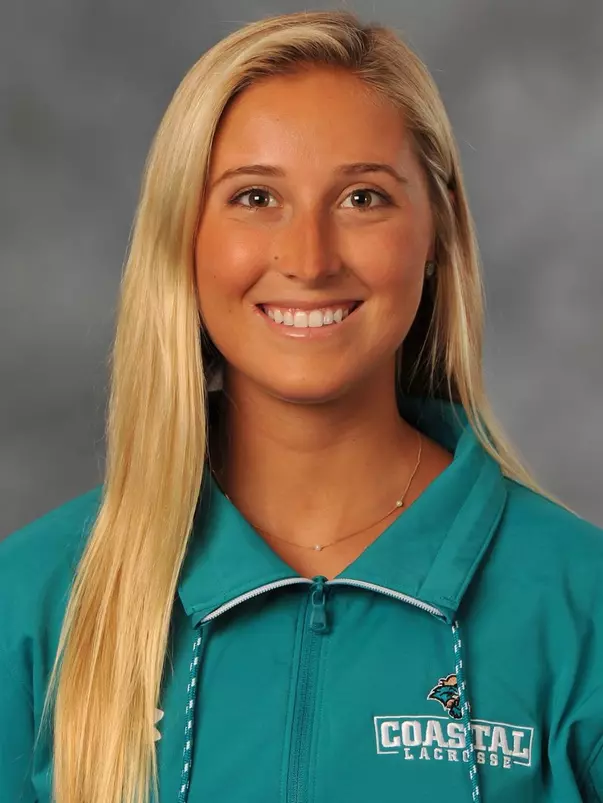 Haley Wells 2019 headshot