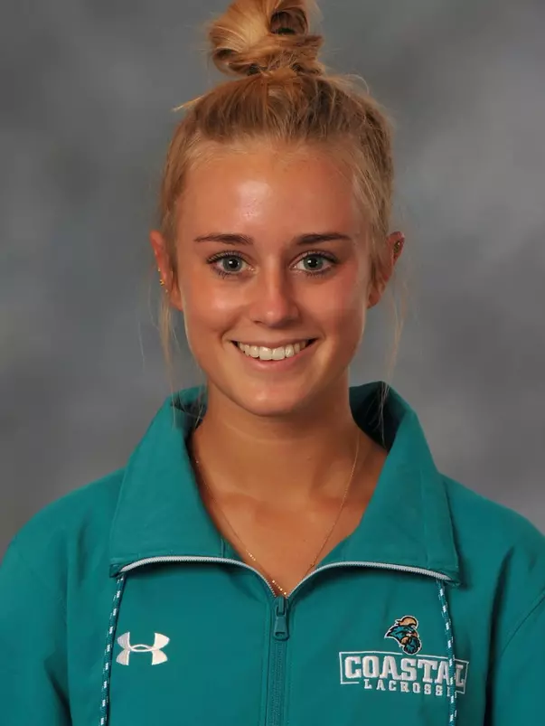 Hannah Close 2019 headshot