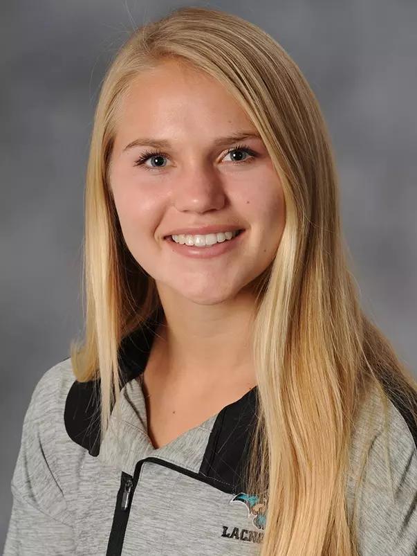 Hannah Krin 2017 headshot