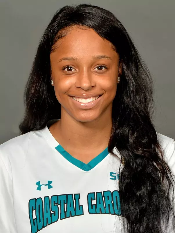 Alexis Magruder 2017 headshot