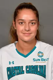 Daniella Famili 2017 headshot