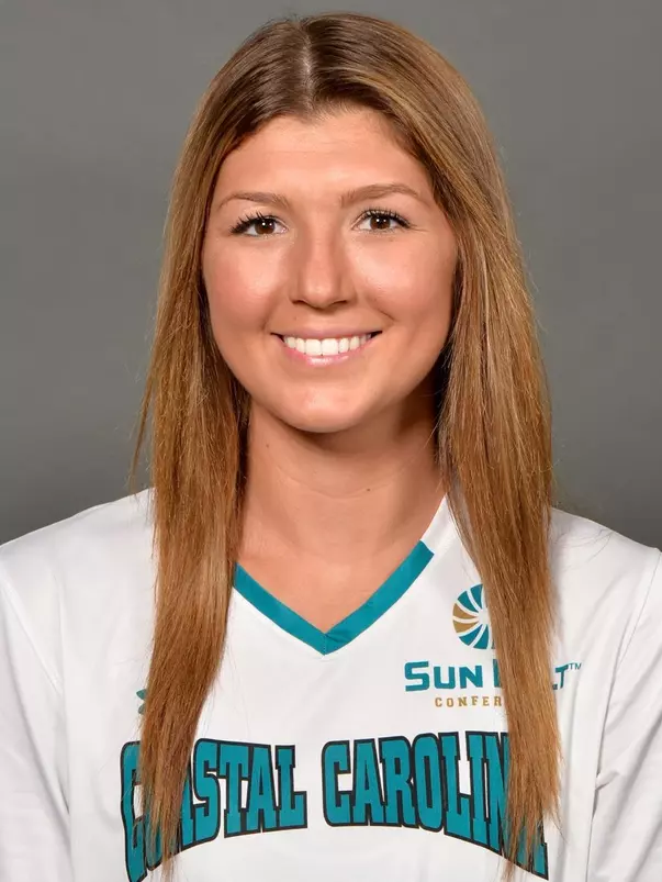 Montanna Hill 2017 headshot
