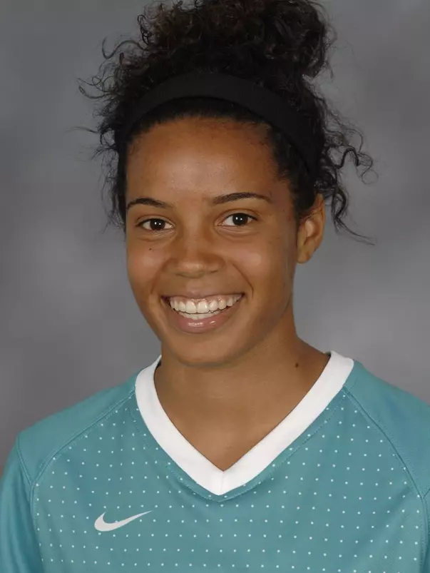 Amber Adams 2013 headshot