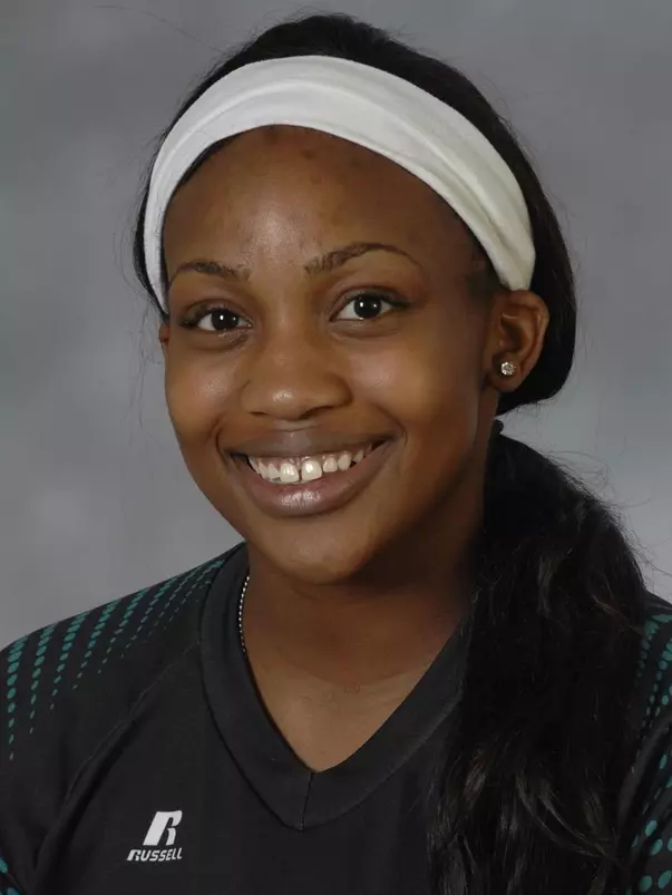 Mikayla Williams 2014 headshot