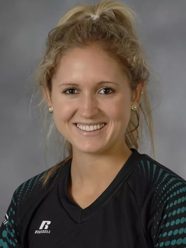 Maddie Phillips 2014 headshot