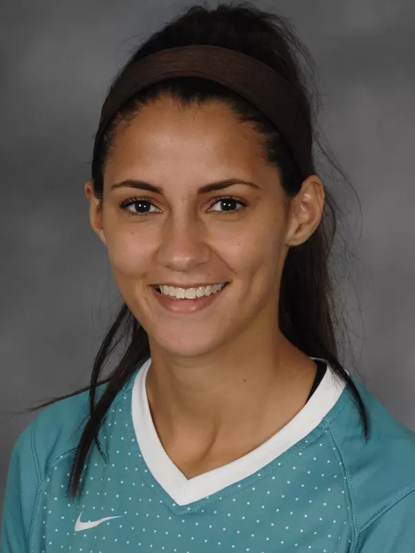Amanda Clark 2013 headshot