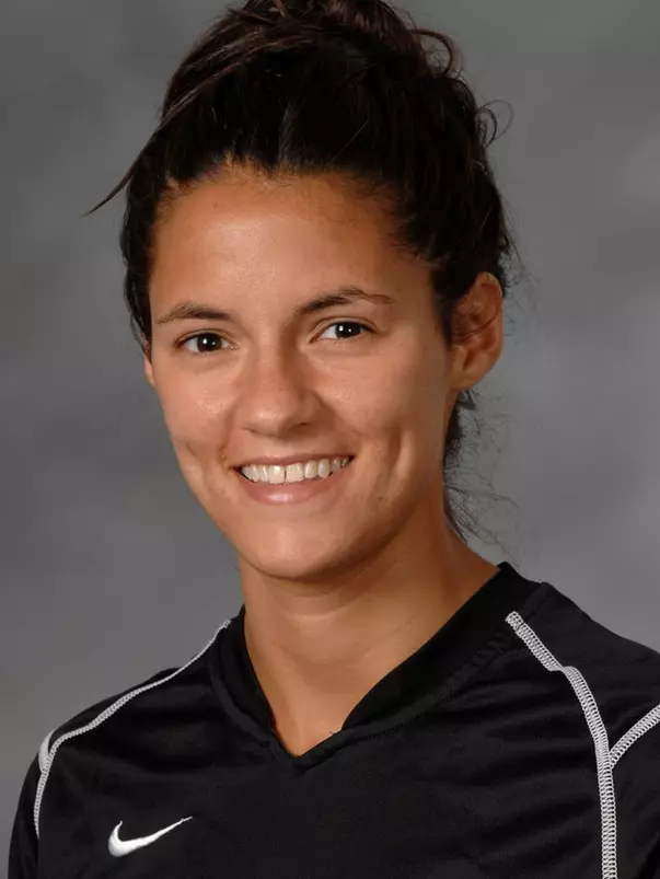Alyssa Clarke 2012 headshot