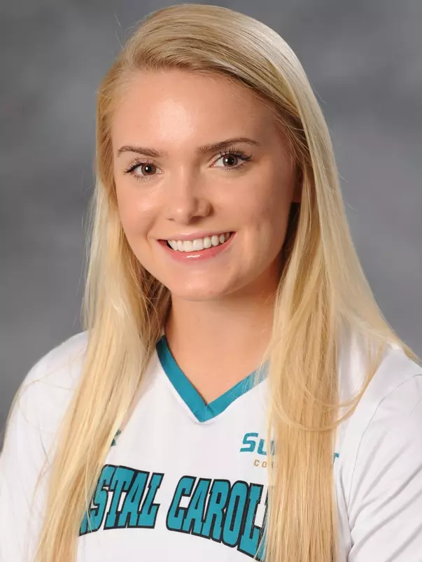 Amy Hicks 2016 headshot
