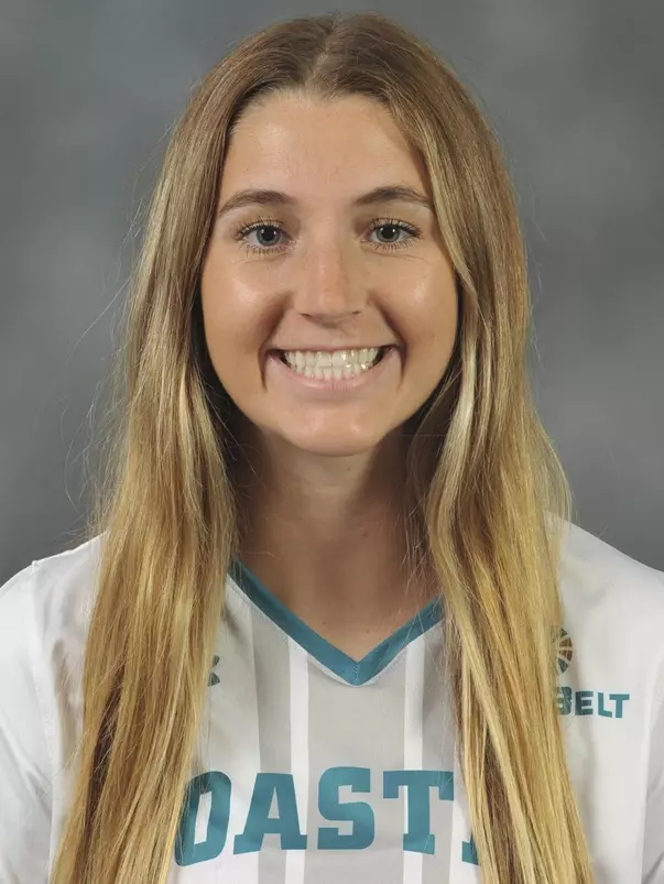 Callie Hawkins 2019 headshot
