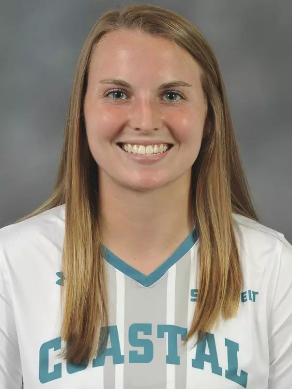 Caroline Weiss 2019 headshot